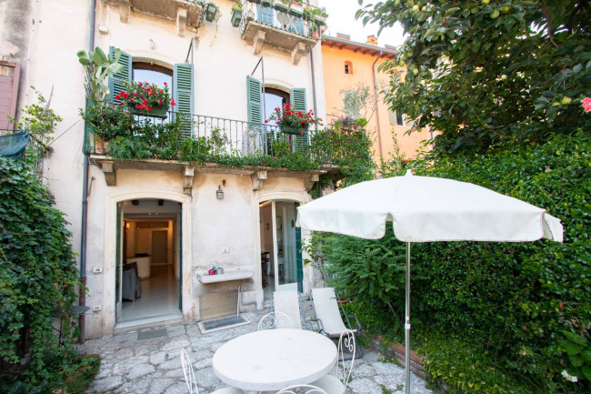 Appartamento in vendita a Verona