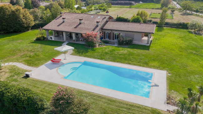 Villa in vendita a Bussolengo