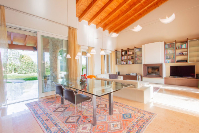 Villa in vendita a Bussolengo