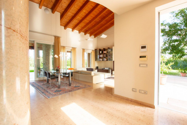 Villa in vendita a Bussolengo