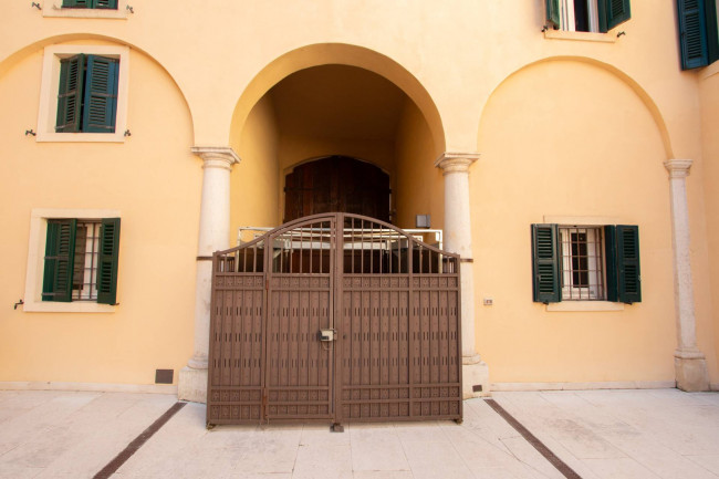 Appartamento in vendita a Verona
