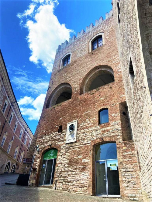 Locale commerciale a Fabriano