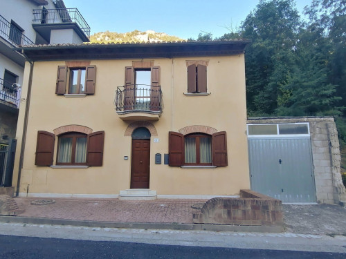 Casa singola a Genga