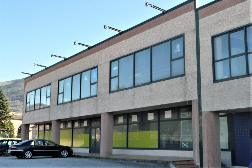 Locale commerciale a Fossato di Vico