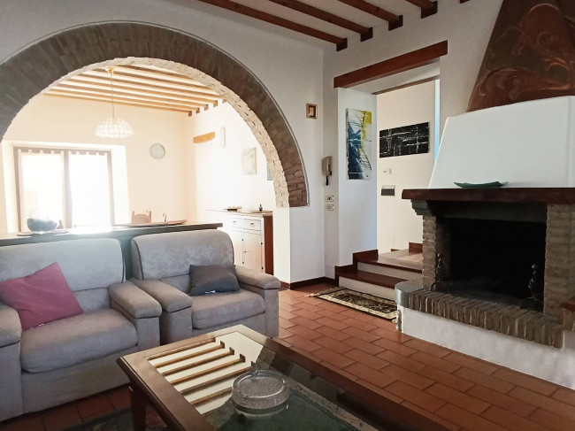 Casa Semindipendente a Fabriano