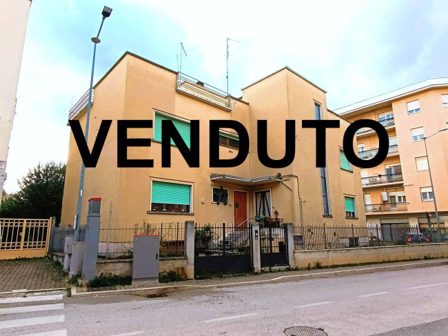 Casa Semindipendente a Fabriano
