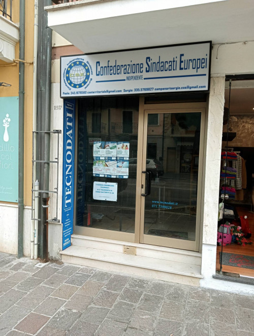 Locale commerciale in Affitto a Porto Recanati