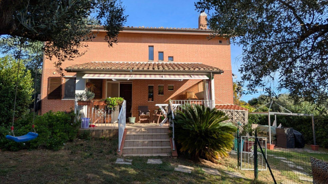 Villa in Vendita a Porto Recanati
