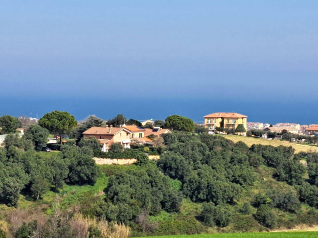 Villa in Vendita a Porto Recanati
