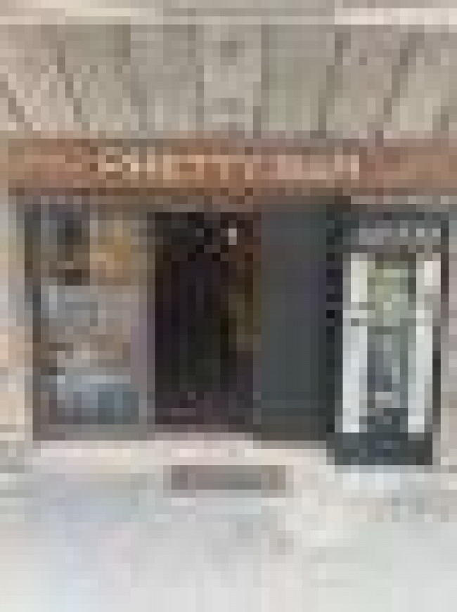 Attività commerciale in Vendita a Loreto