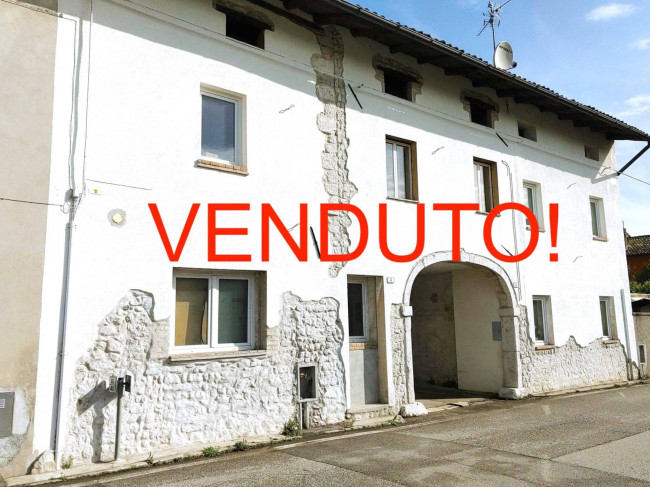 Casa in linea in vendita a Aviano