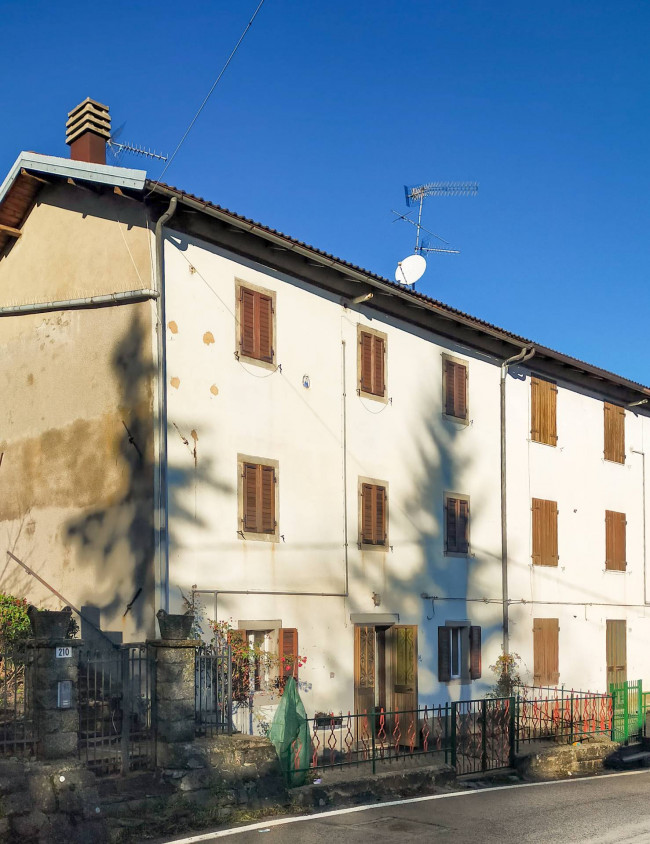 porzione di casa in Vendita a Frassinoro