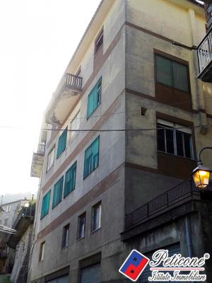 PALAZZO PANORAMICO   IN PIAZZA