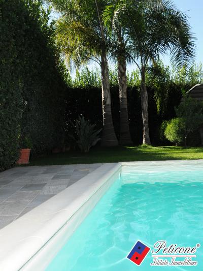 VILLA di LUSSO con PISCINA PRIVATA