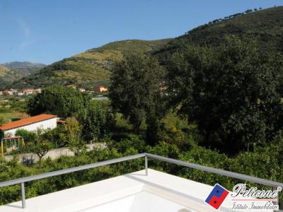 VILLA di LUSSO con PISCINA PRIVATA