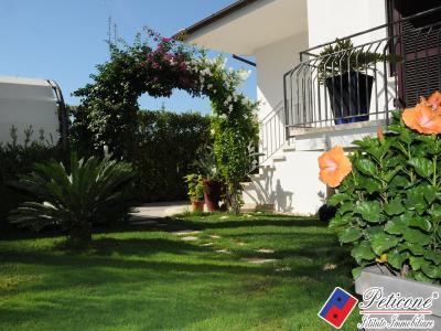 VILLA di LUSSO con PISCINA PRIVATA