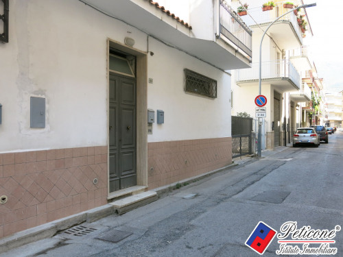 APPARTAMENTO in zona CENTRALE