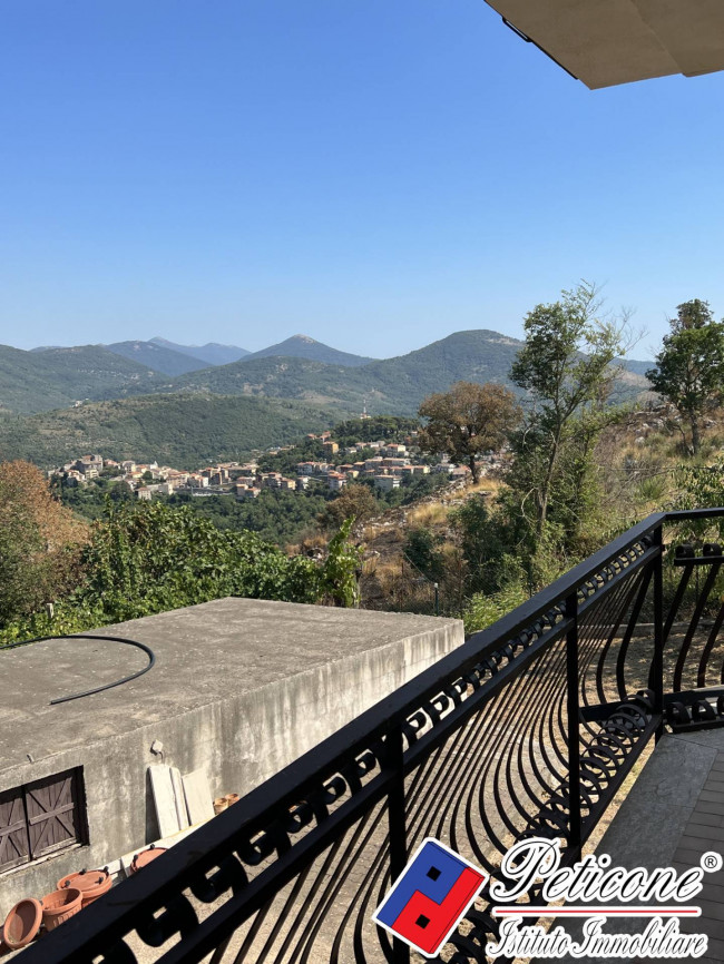 VILLA UNIFAMILIARE, CON TERRENO PANORAMICISSIMA