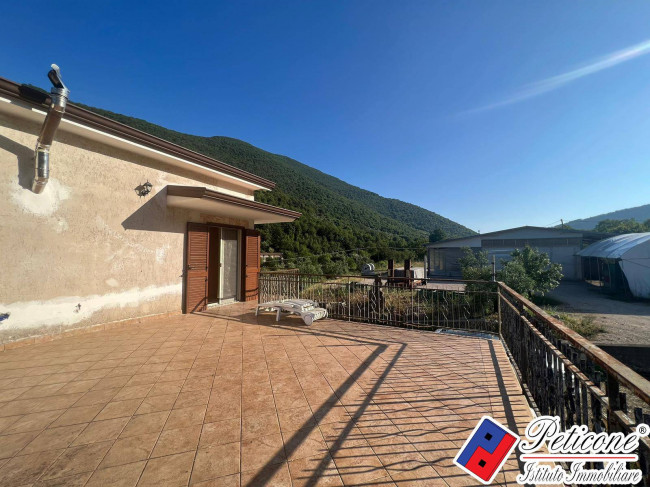 IN AFFITTO APPARTAMENTO RISTRUTTURATO CON TERRAZZO, NEL VERDE