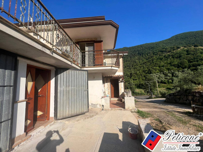 IN AFFITTO APPARTAMENTO RISTRUTTURATO CON TERRAZZO, NEL VERDE