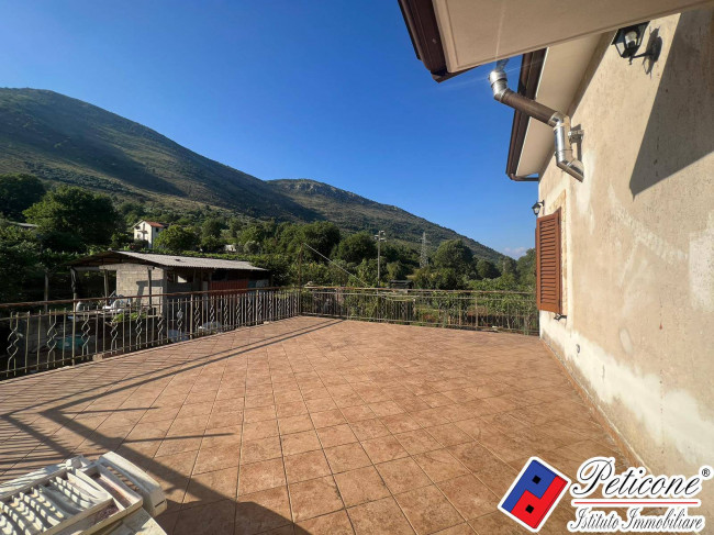 IN AFFITTO APPARTAMENTO RISTRUTTURATO CON TERRAZZO, NEL VERDE