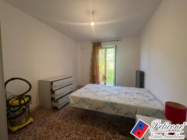 IN AFFITTO APPARTAMENTO RISTRUTTURATO CON TERRAZZO, NEL VERDE