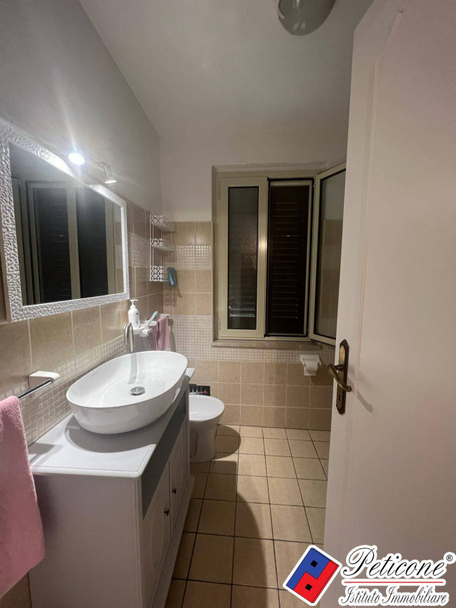 IN AFFITTO APPARTAMENTO RISTRUTTURATO CON TERRAZZO, NEL VERDE