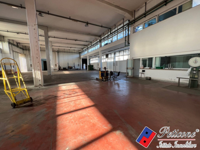Immobile Categoria D/7 - Locale Commerciale e Uffici
