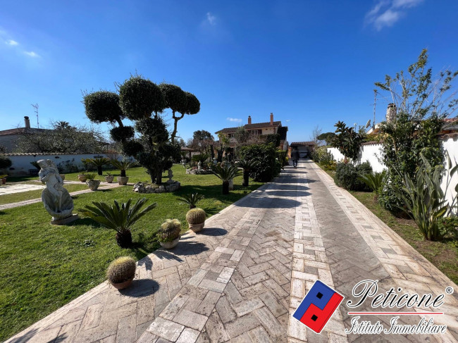 VILLA UNIFAMILIARE VICINO AL MARE
