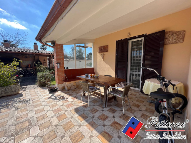 VILLA UNIFAMILIARE VICINO AL MARE