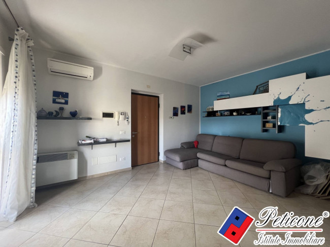 APPARTAMENTO ZONA SPINETE CON ASCENSORE E GARAGE