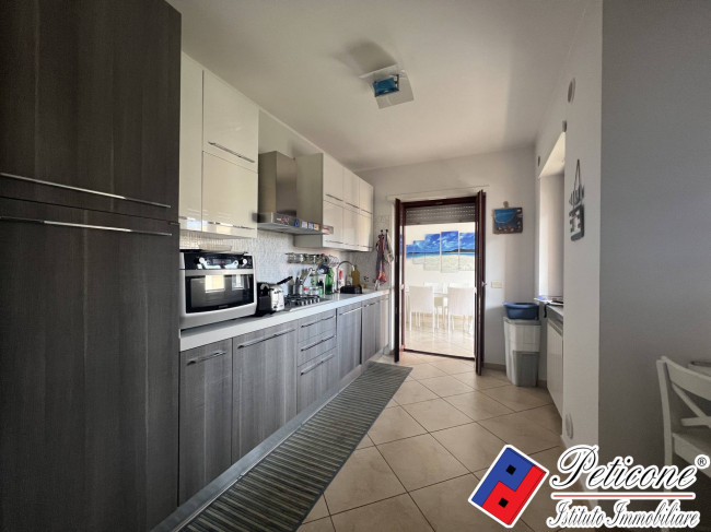 APPARTAMENTO ZONA SPINETE CON ASCENSORE E GARAGE