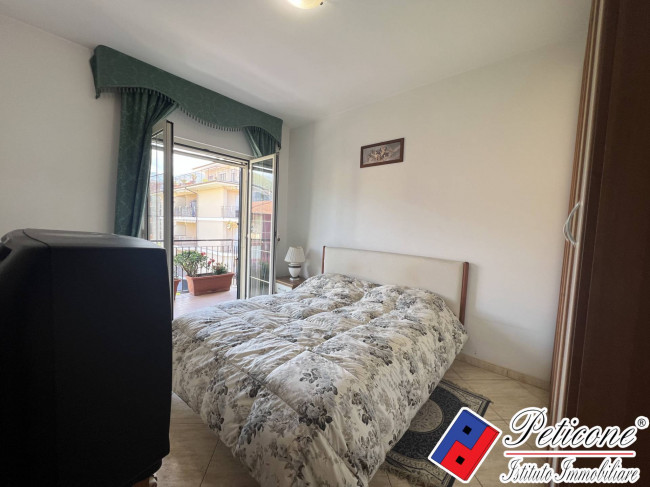 VILLA a SCHIERA con RUSTICO e AMPIO GIARDINO