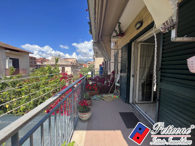VILLA a SCHIERA con RUSTICO e AMPIO GIARDINO
