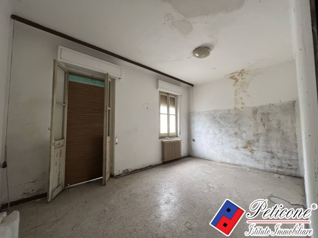 APPARTAMENTO da RISTRUTTURARE a 500 MT DAL MARE