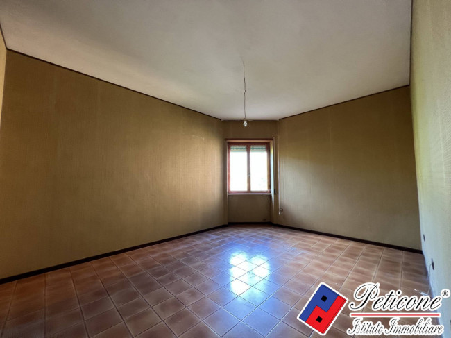 AMPIA VILLA A CAMPODIMELE di 400 MQ, con  GIARDINO PRIVATO E VISTA SUL VERDE!