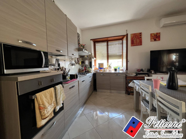 AMPIO APPARTAMENTO con ASCENSORE E GARAGE