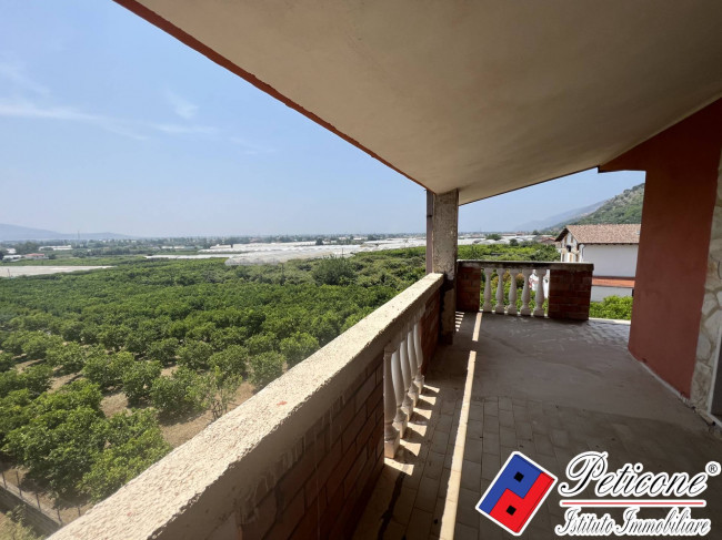 MANSARDA ALLO STATO GREZZO con TERRAZZI