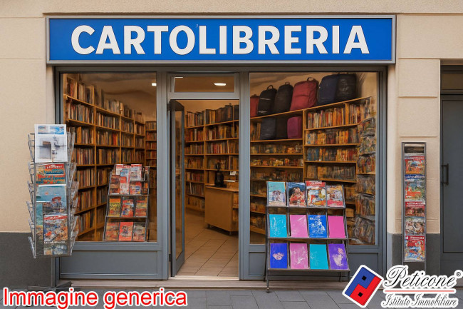 ATTIVITA' di CARTOLIBRERIA su STRADA TRAFFICATA VICINO ALLA PIAZZA