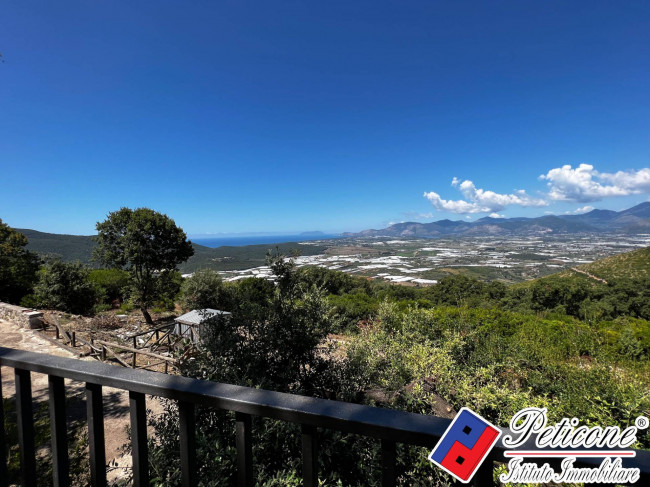 CASOLARE PANORAMICO IDEALE COME AGRITURISMO