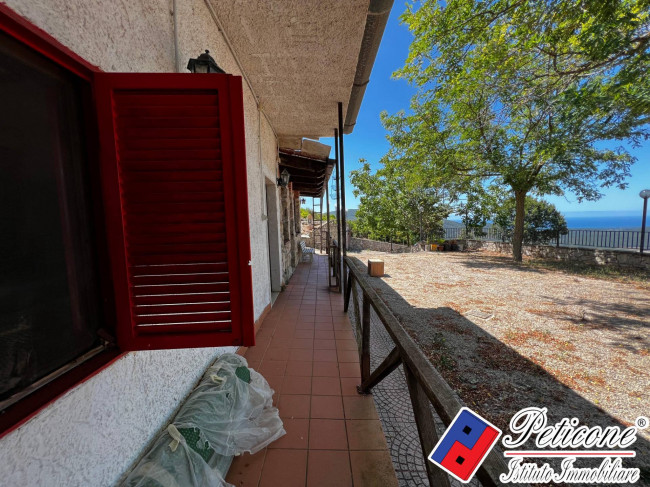 CASOLARE PANORAMICO IDEALE COME AGRITURISMO