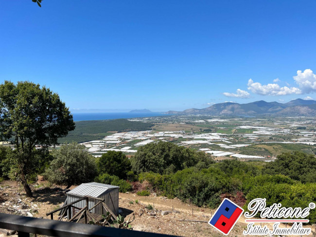CASOLARE PANORAMICO IDEALE COME AGRITURISMO