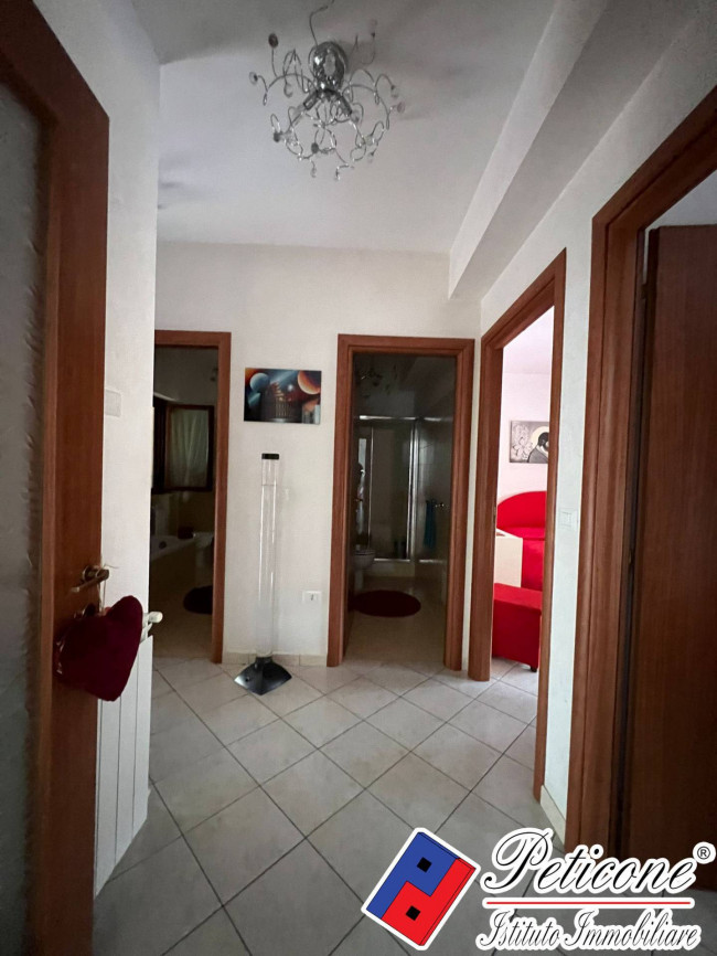 APPARTAMENTO con TERRAZZO ESCLUSIVO E GARAGE