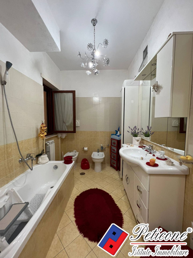 APPARTAMENTO con TERRAZZO ESCLUSIVO E GARAGE