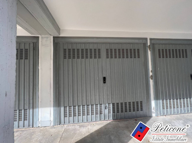 APPARTAMENTO con TERRAZZO ESCLUSIVO E GARAGE