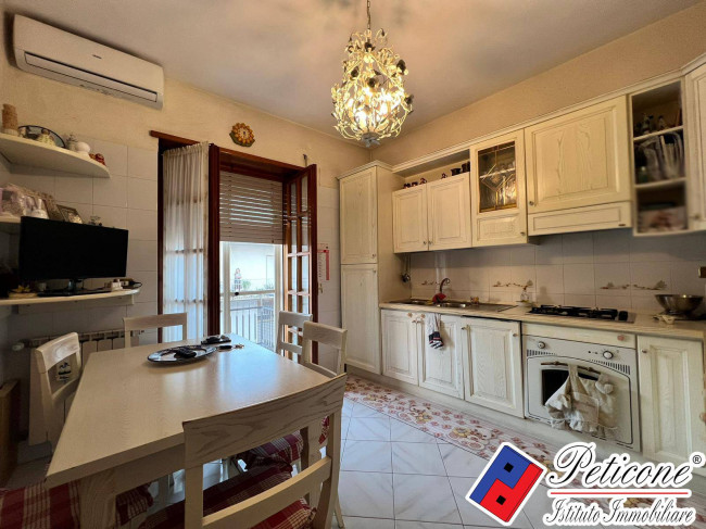 APPARTAMENTO 1°PIANO CON GARAGE- ZONA LICEO CLASSICO