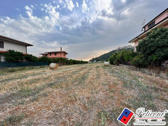 TERRENO EDIFICABILE per VILLINO di 190 MQ