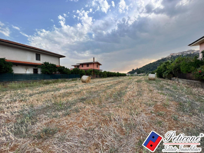 TERRENO EDIFICABILE per VILLINO di 190 MQ