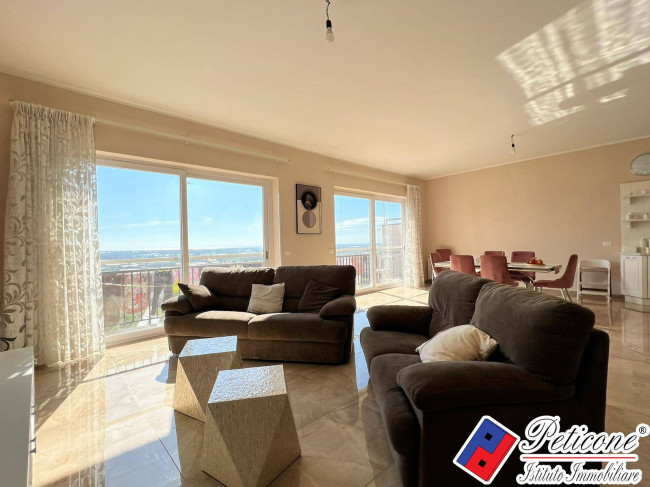 IMMOBILE INDIPENDENTE TOTALMENTE RISTRUTTURATO e CON VISTA PANORAMICA