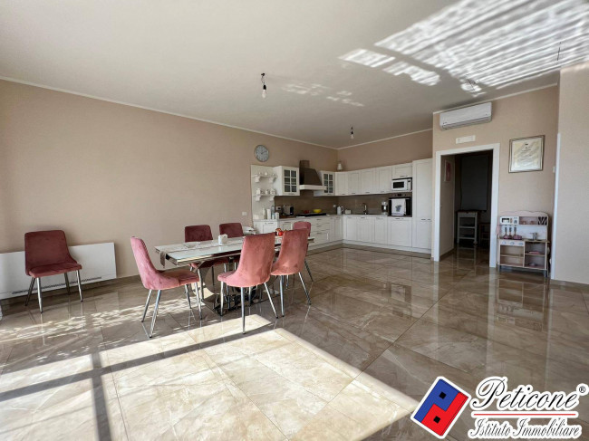 IMMOBILE INDIPENDENTE TOTALMENTE RISTRUTTURATO e CON VISTA PANORAMICA